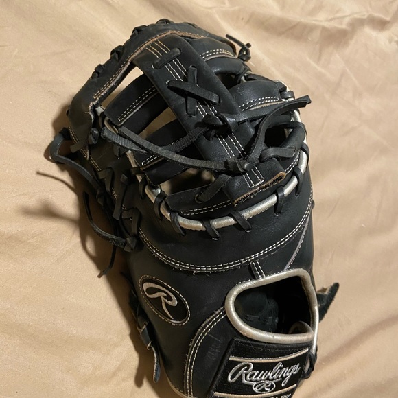 Heart of the hide first base glove - Picture 3 of 5